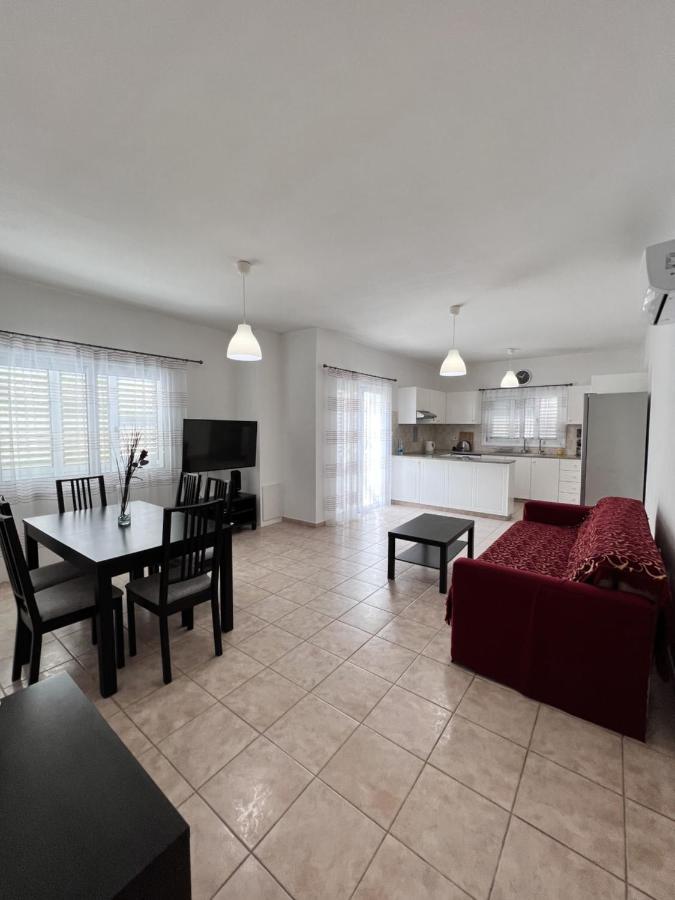 Pafia Sunbeach Townhouse Paphos Esterno foto